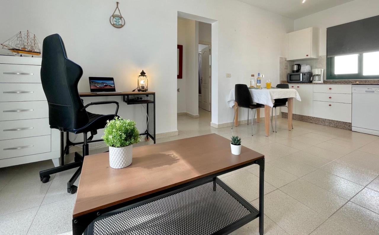 Cozy And Sunny Apartment Over The Rooftops Puerto del Carmen  Buitenkant foto
