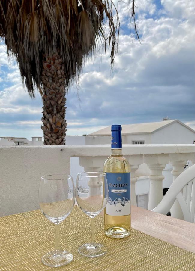 Cozy And Sunny Apartment Over The Rooftops Puerto del Carmen  Buitenkant foto
