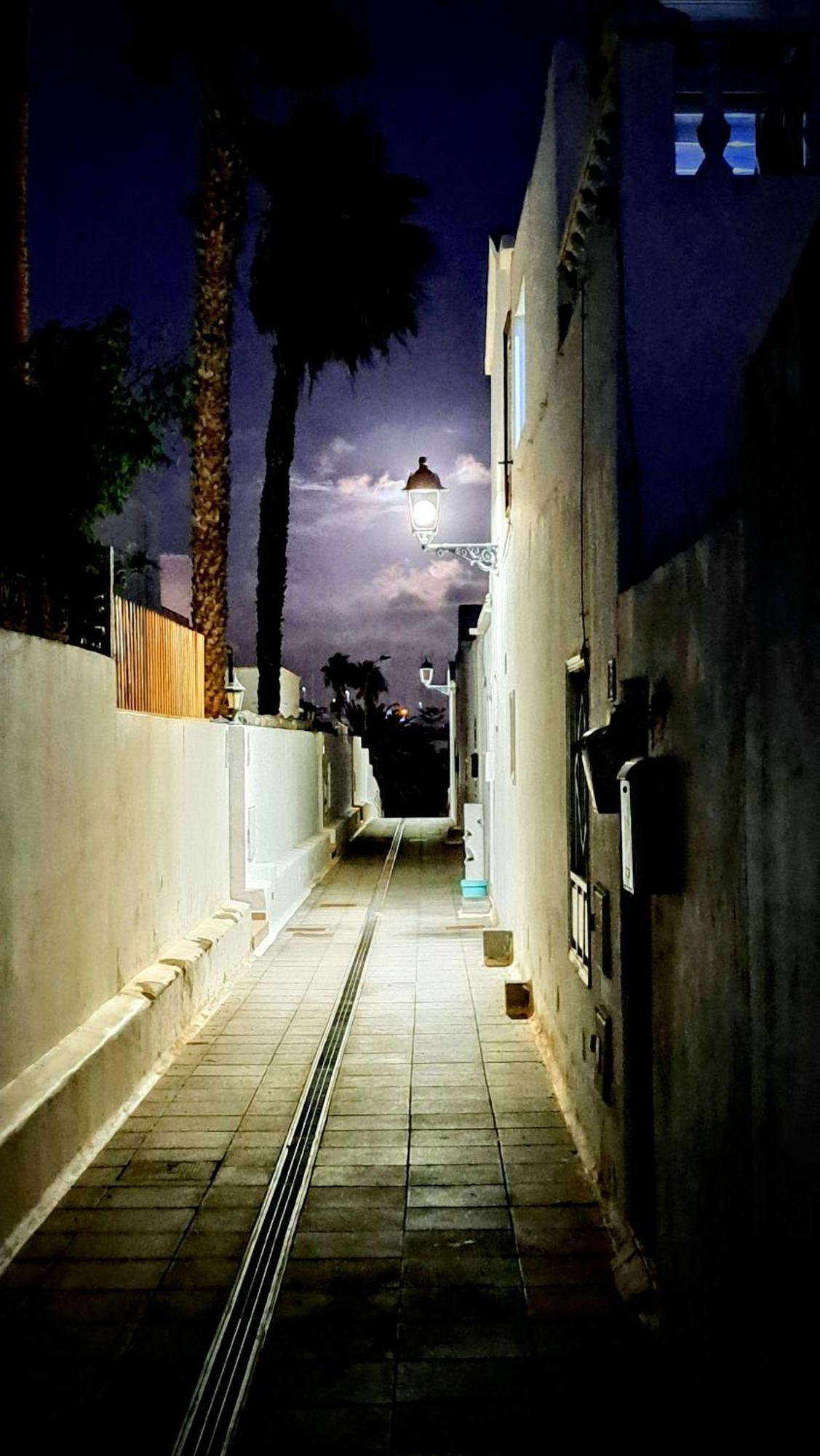 Cozy And Sunny Apartment Over The Rooftops Puerto del Carmen  Buitenkant foto